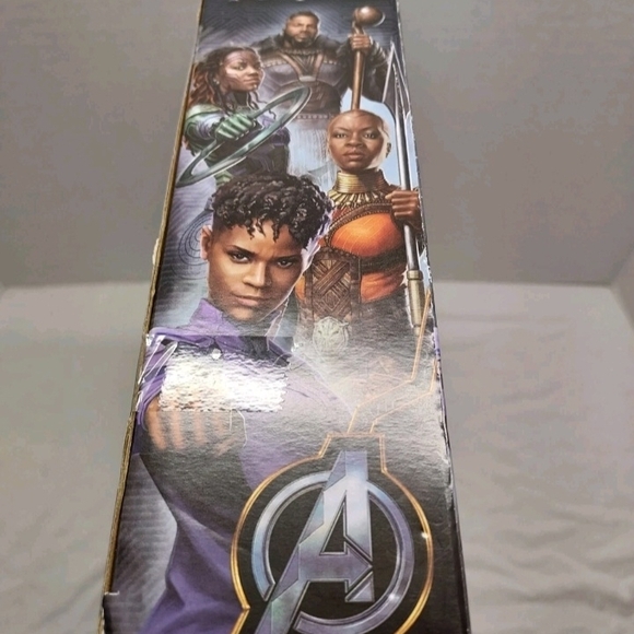 Marvel Studios Black Panther Wakanda Forever Vibranium Blast Sunbird w/ 6" Shuri - Picture 4 of 4